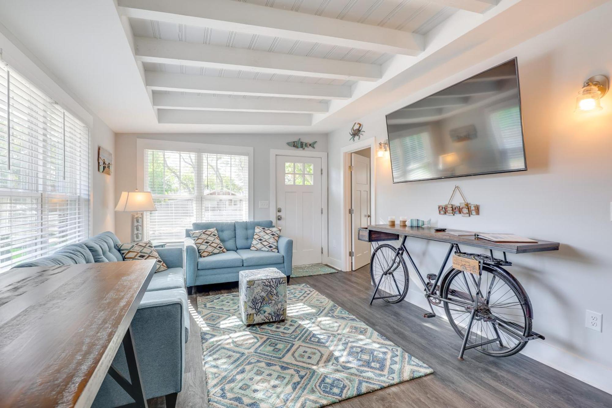 Modern Oak Island Escape 1 Mile To Long Beach! Exterior foto