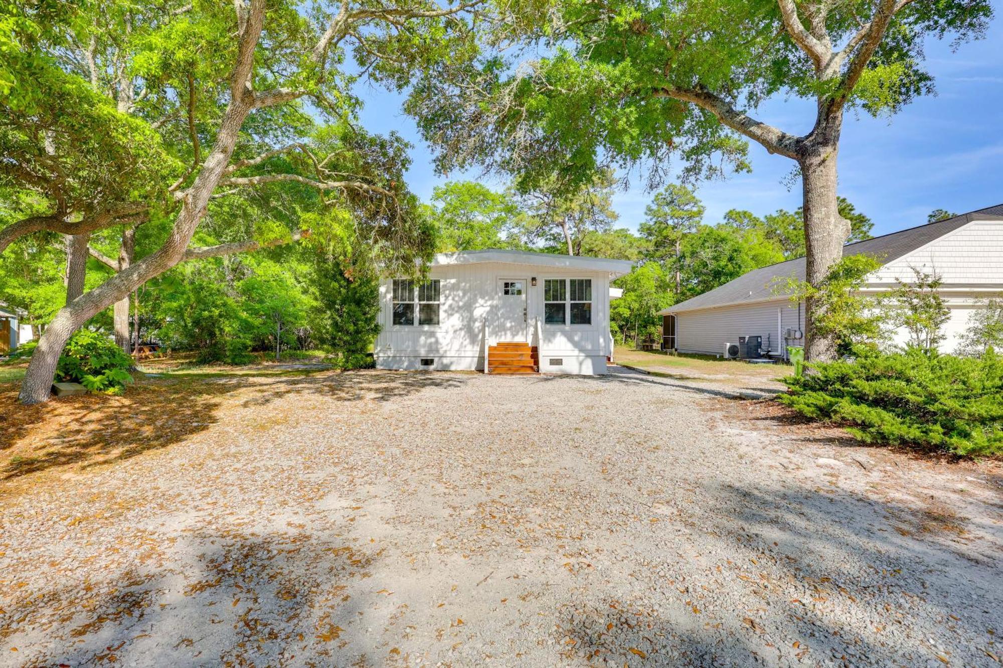 Modern Oak Island Escape 1 Mile To Long Beach! Exterior foto