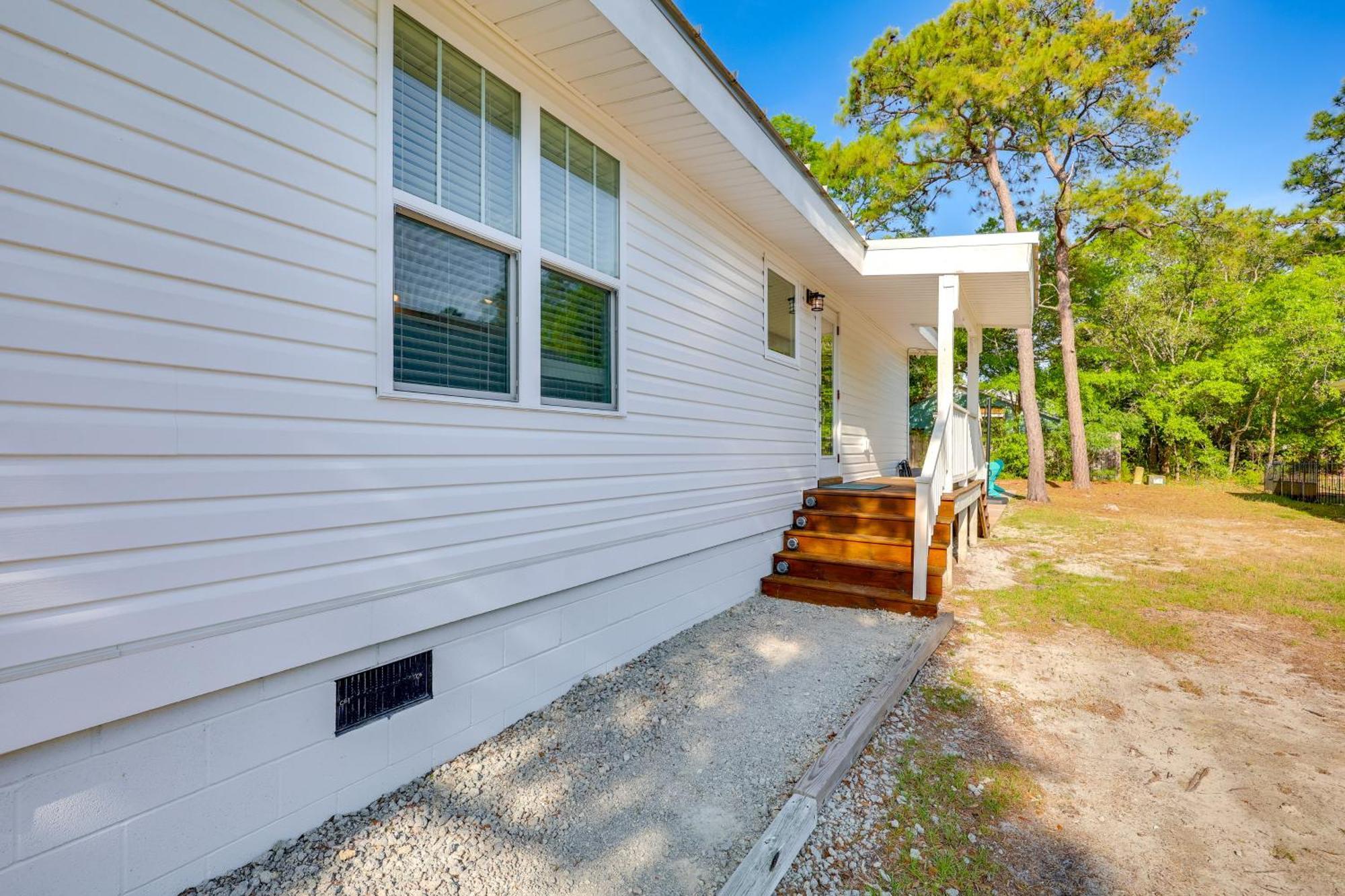 Modern Oak Island Escape 1 Mile To Long Beach! Exterior foto